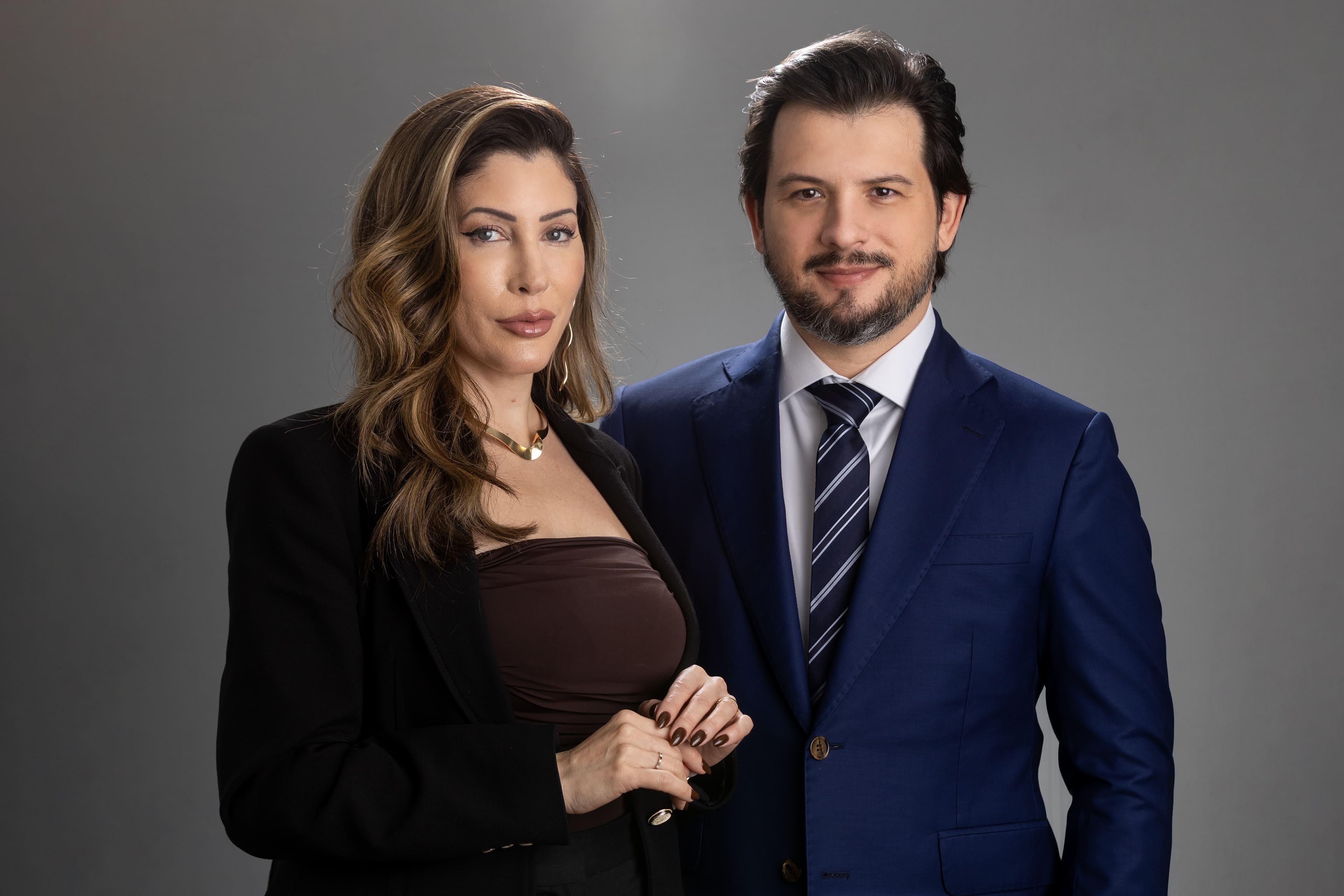 Dr. Rafael Paiva e Dra. Vanessa Paiva, hosts e criadores do Paridas & Julgadas